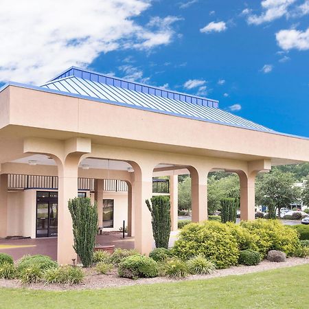 Baymont By Wyndham Greenville Buitenkant foto