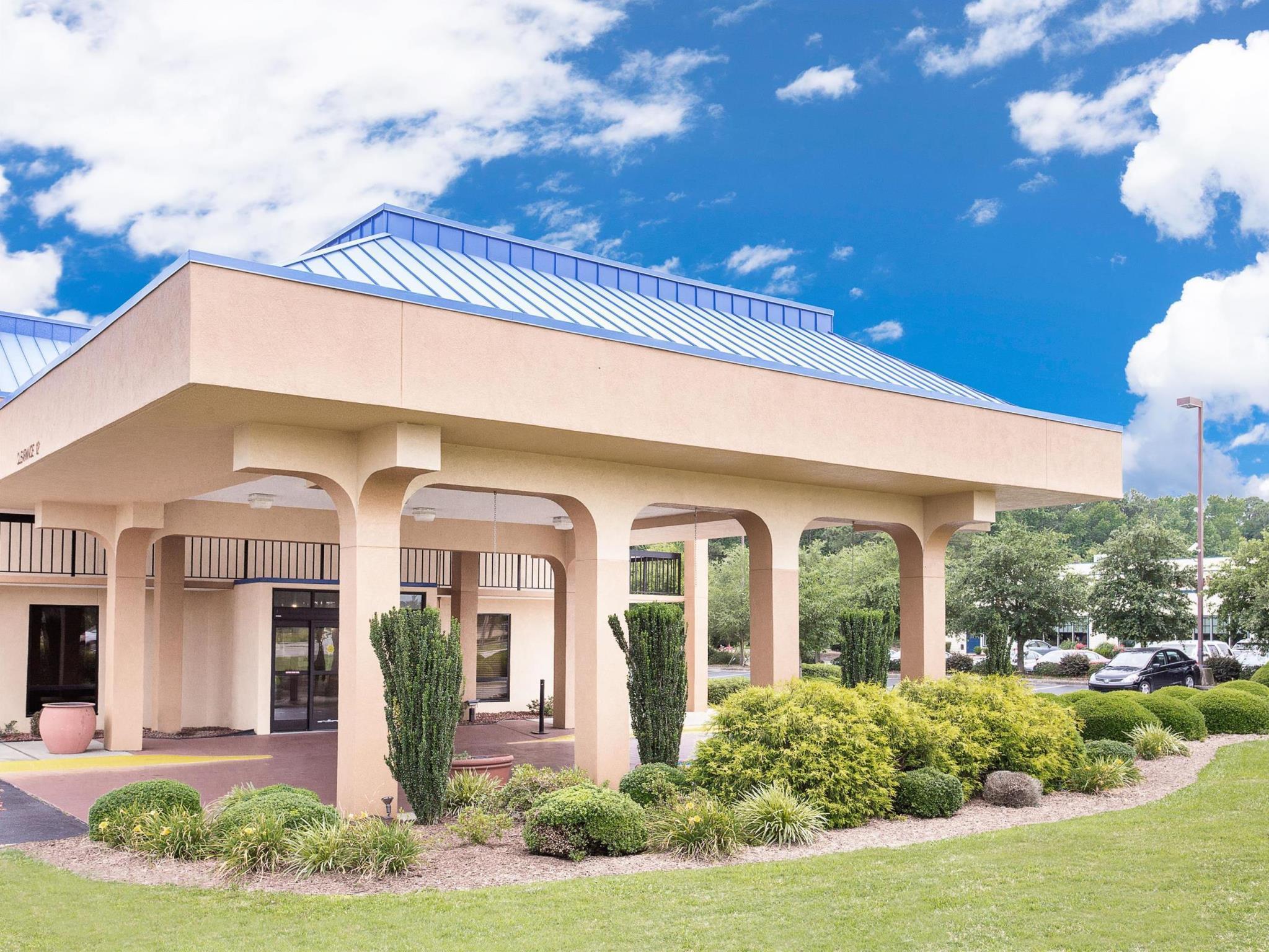 Baymont By Wyndham Greenville Buitenkant foto