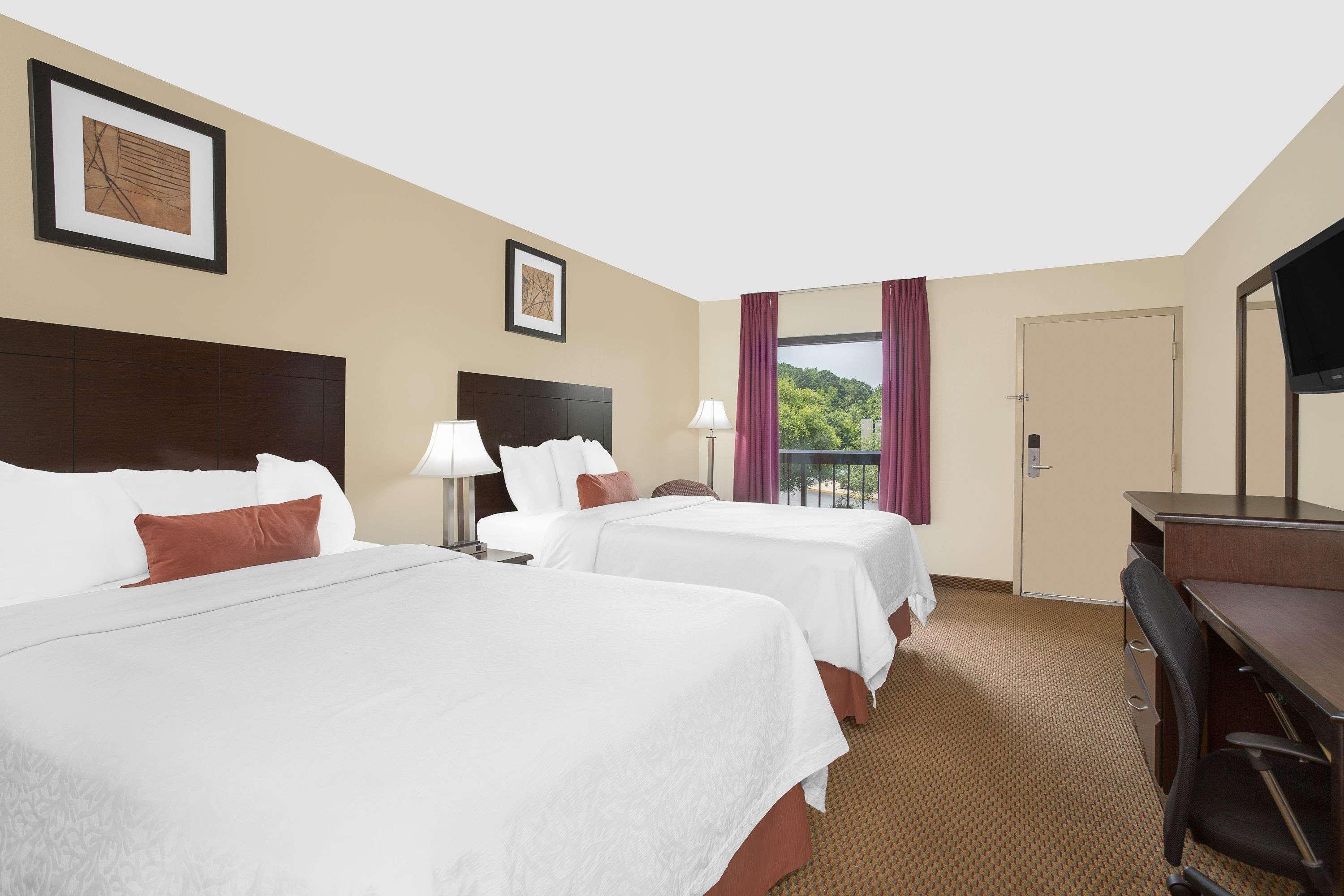 Baymont By Wyndham Greenville Buitenkant foto