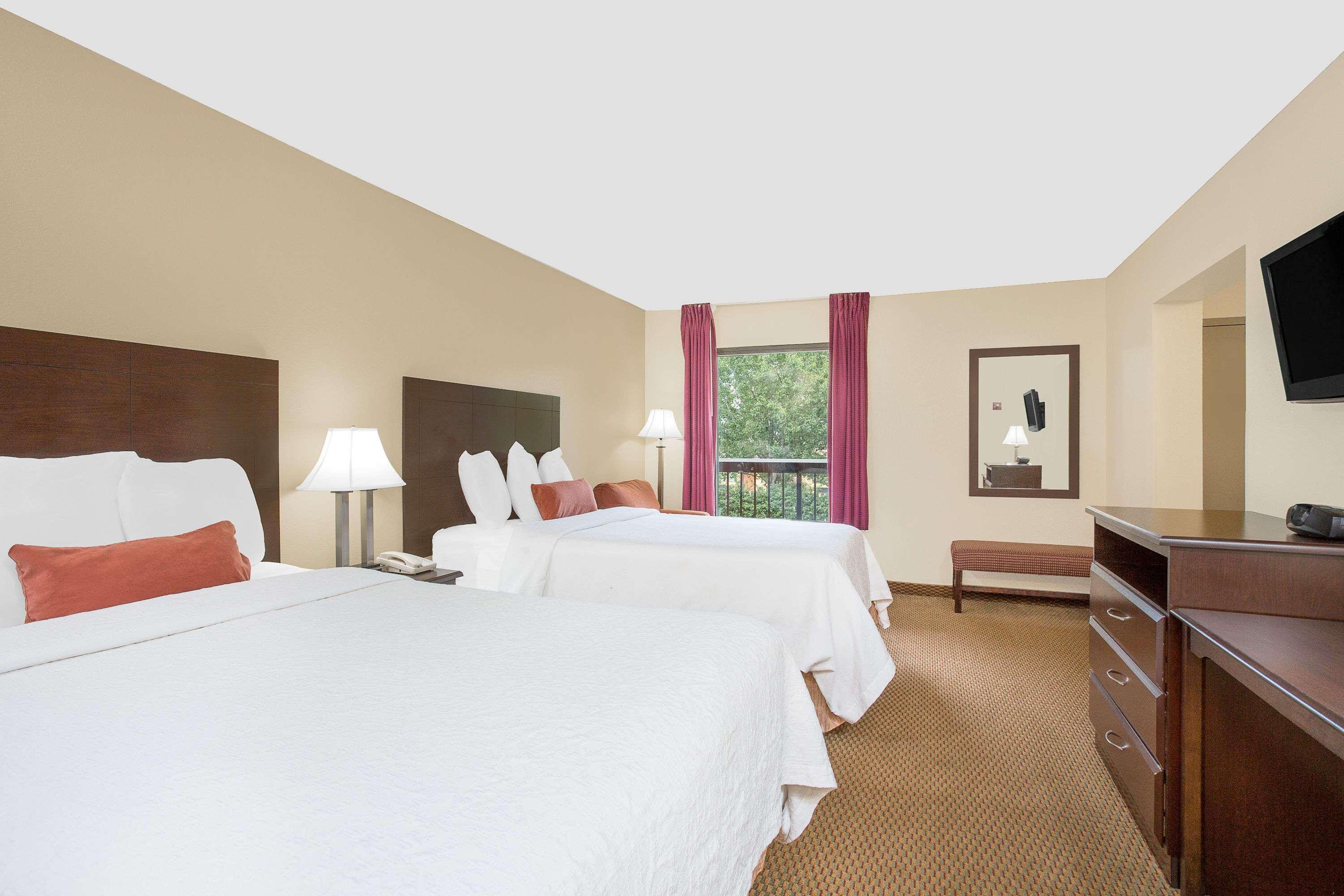 Baymont By Wyndham Greenville Buitenkant foto